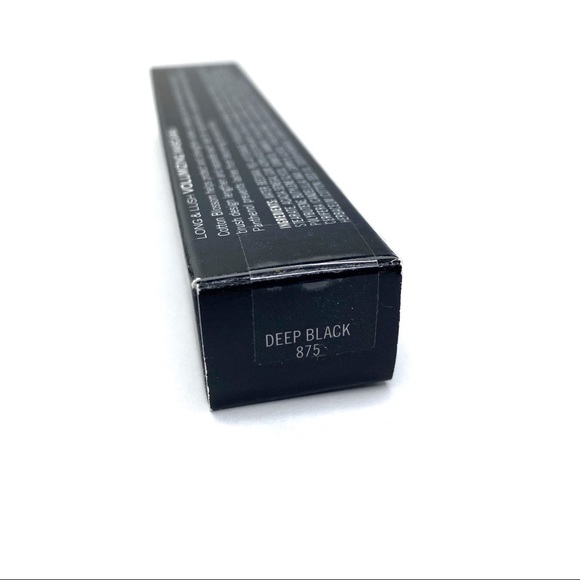 Salma Hayek Volumizing Mascara Deep Black 875 - Picture 3 of 5